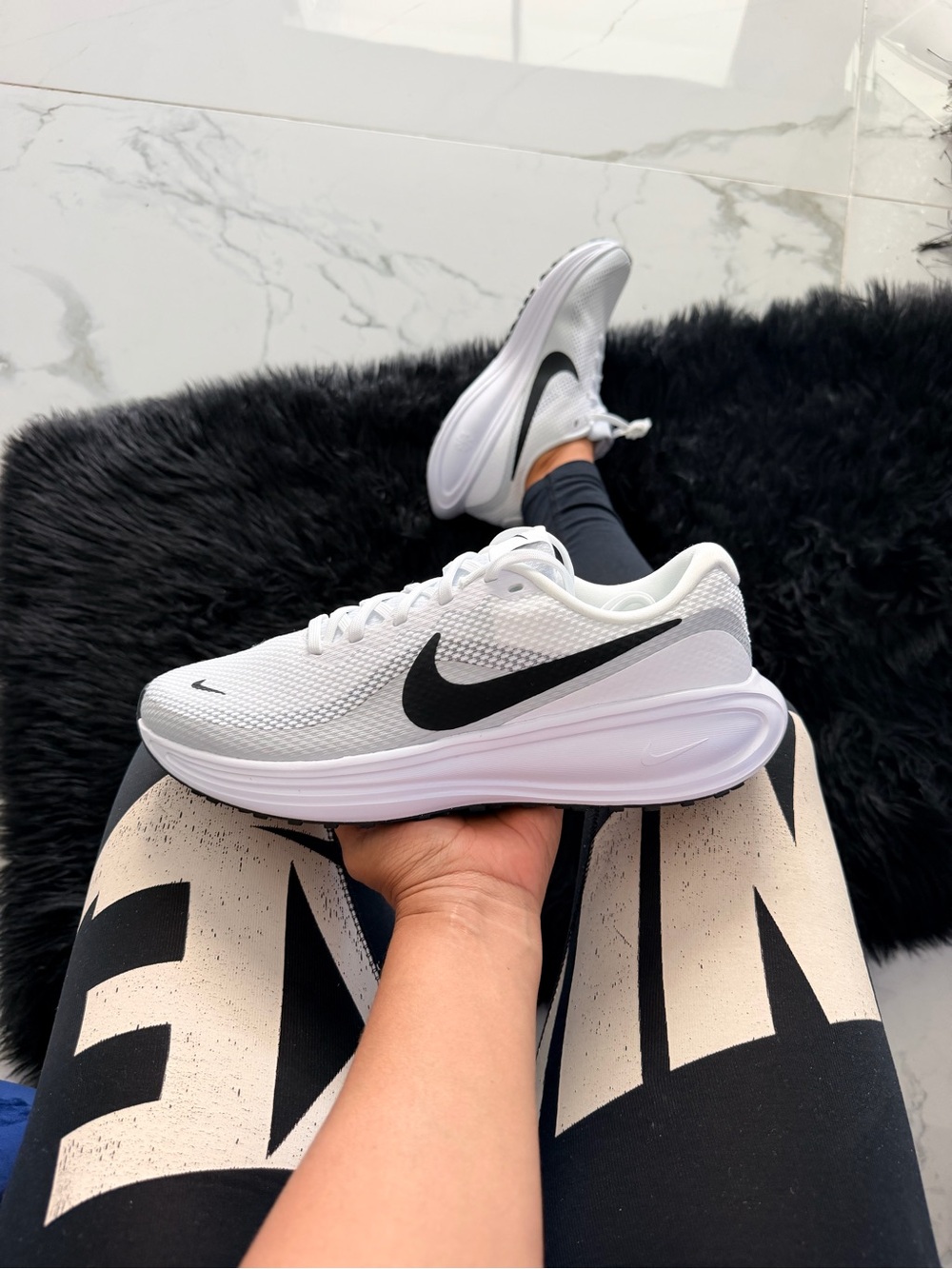 Nike Revolution 8 Wide